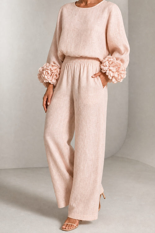 Ensemble deux pièces avec poignets à fleurs