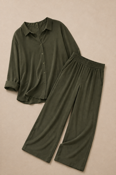Setje dames in het legergroen, polyester – Nora Janne