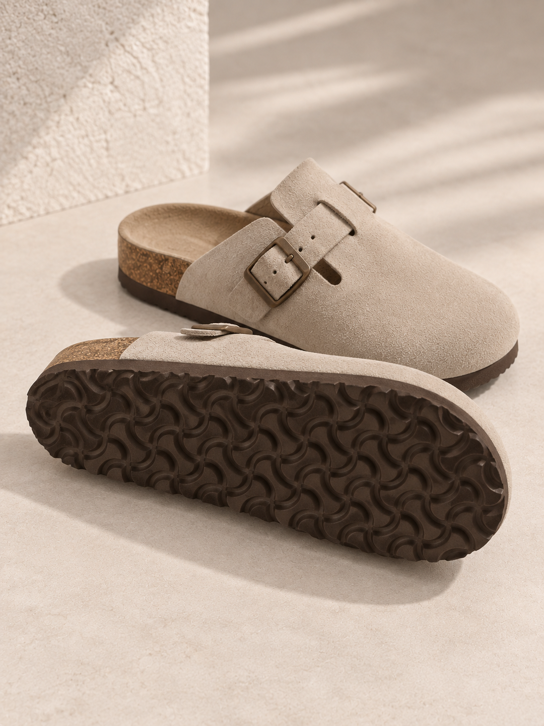 Suède clogs met kurken voetbed