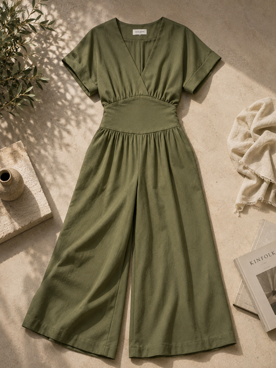 Jumpsuit dames in het legergroen, stretch polyester – Nora Janne
