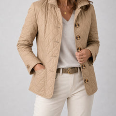 gewatteerd jasje in camel, gedragen