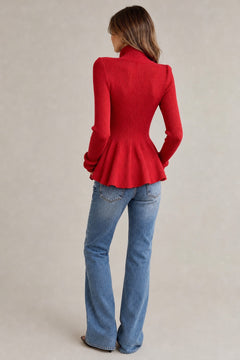 geribde peplum-top in rood, achteraanzicht