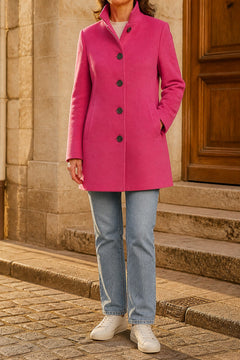 halflange mantel met opstaande kraag in fuchsia, vooraanzicht