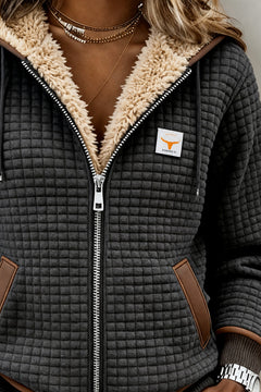 Sandra | Sherpa-Voering Gequilt Zip-Up Hooded Jacket in Antraciet – sherpa-kap van dichtbij