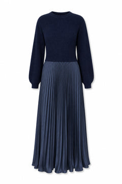 Geplooide jurk met ronde hals in Blauw – productfoto op wit