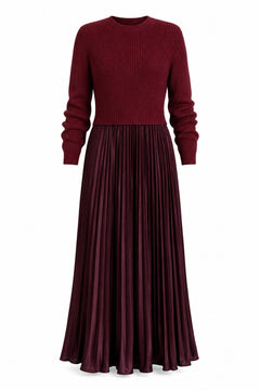Geplooide jurk met ronde hals in Bordeaux – productfoto op wit